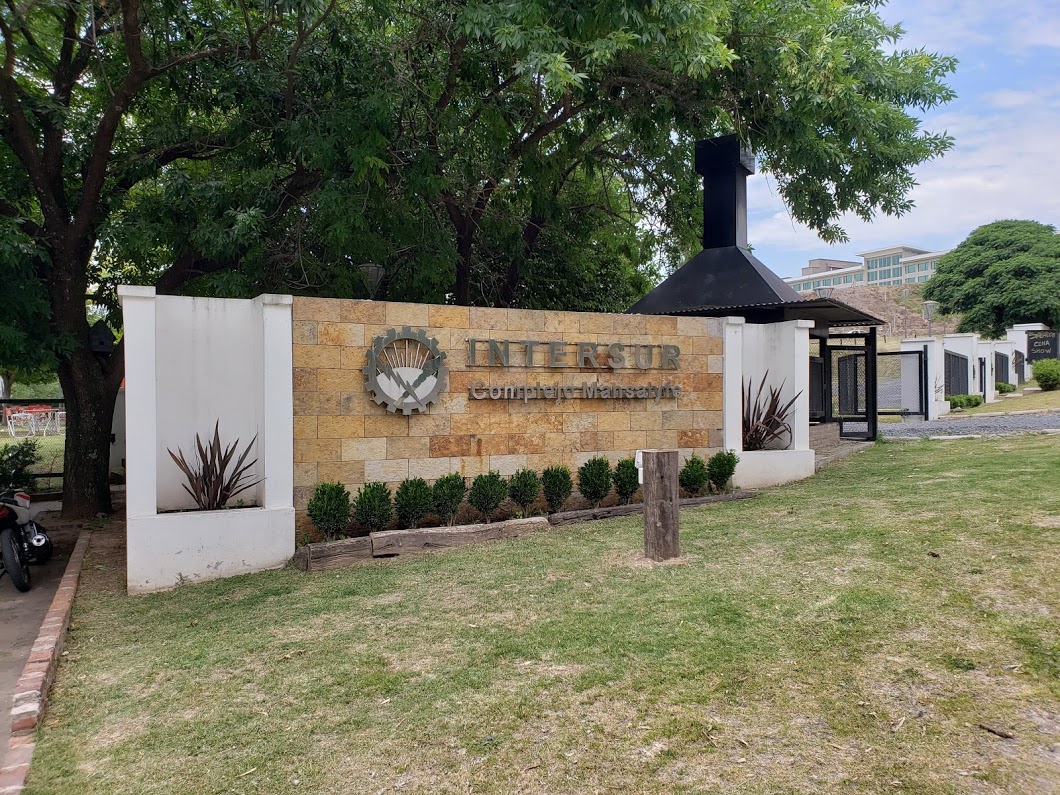 Mansa Lyfe: Camping, Bungalows y Restaurante